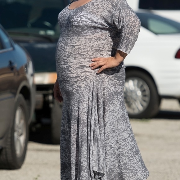 Plus Size Maxi Dress - Picture 2 of 4